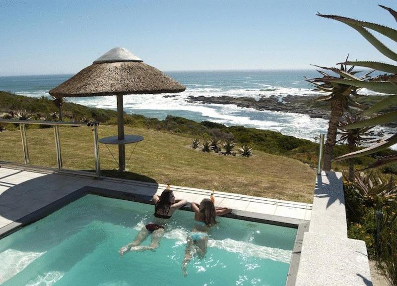 Crayfish Lodge Sea & Country Guest House Gansbaai Exterior foto